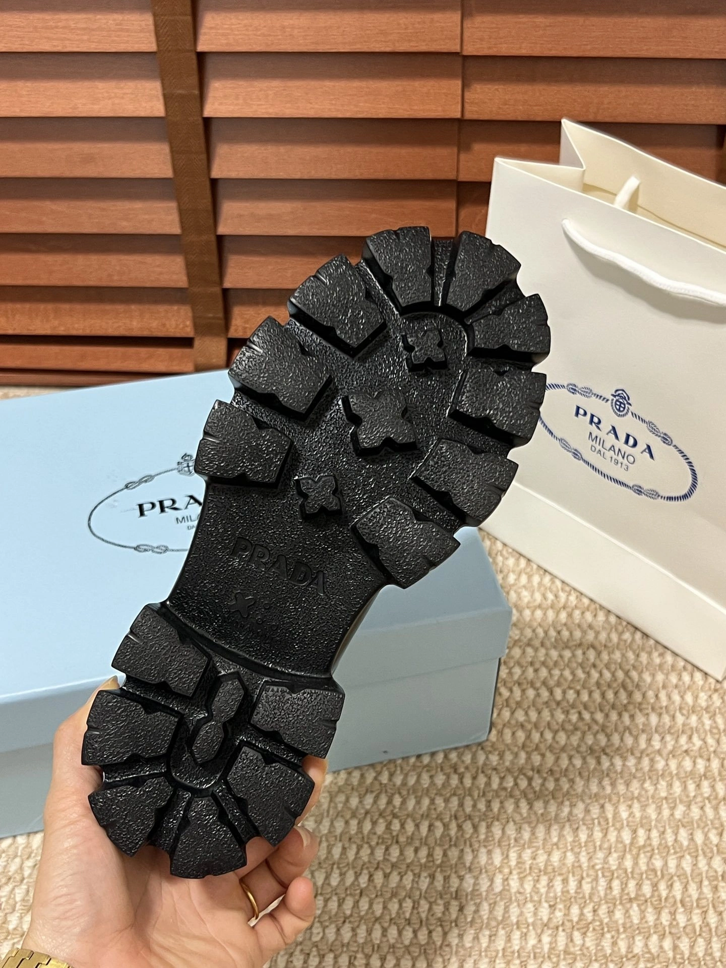 Pr141 1E255N_B4L_F0002_F_B055 Heel height：6CM cowhide item:ET-X234E0710W