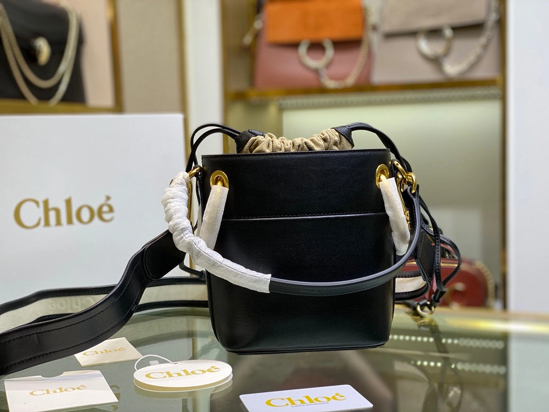 Roy Bucket Bag LOGO Calf leather 2Colour item:B-B000B1131-2