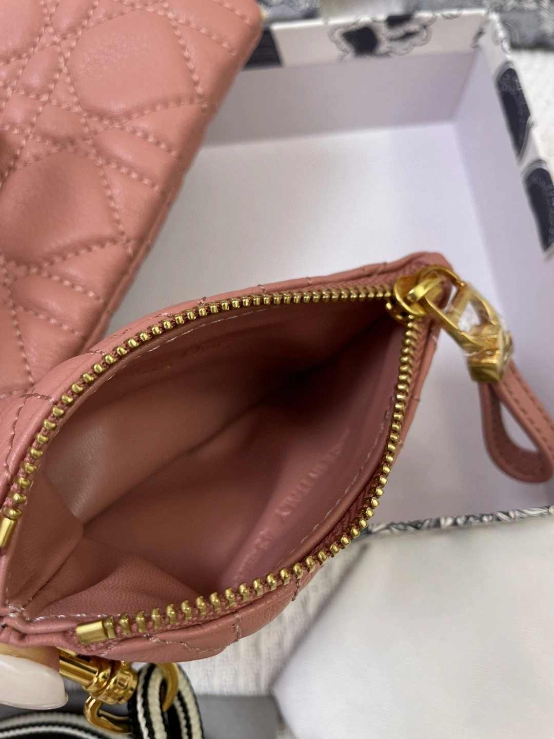 S5036 sheephide item : BT-B225C1802