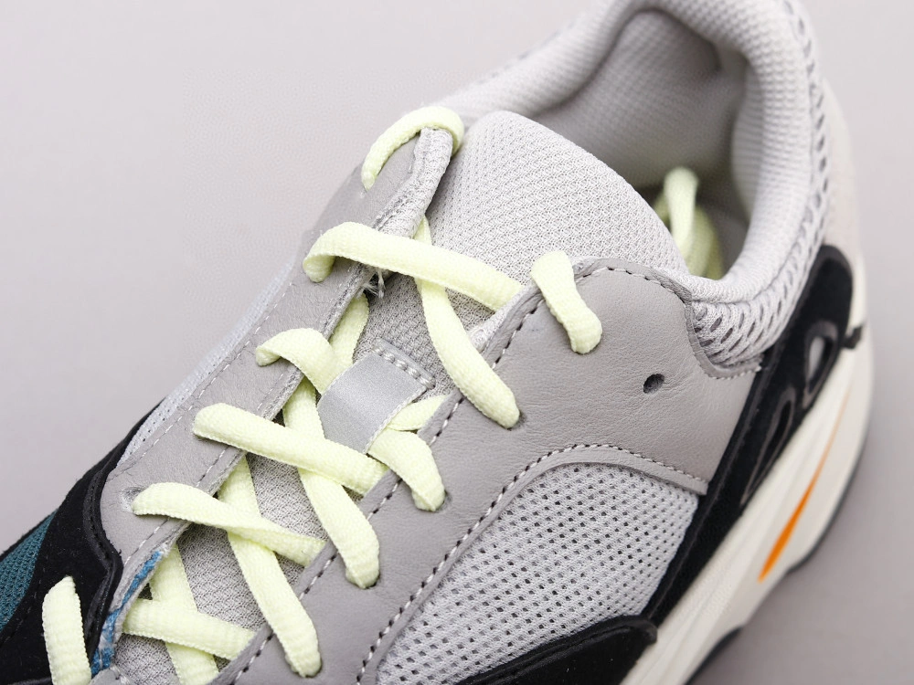 &Sneaker3a- B75571 item : A-X05L1403W