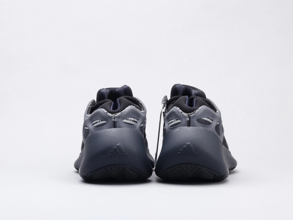 &Sneaker3a- H67799 item : A-X05L1413W