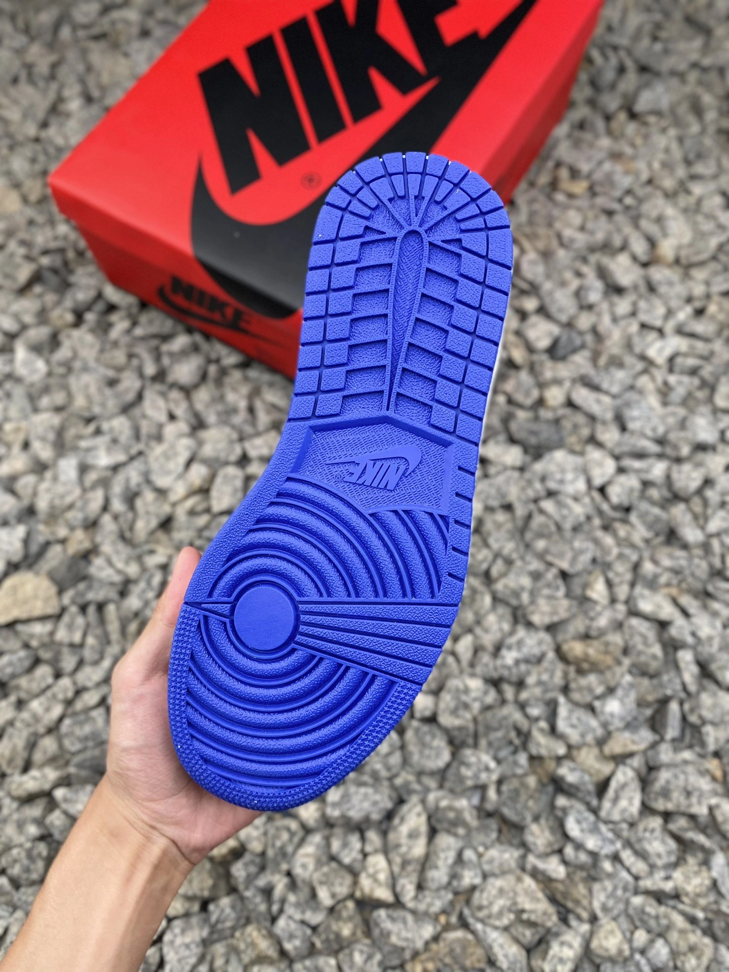 Sneakers3a-- 921193-007 item: C-X578L1213V