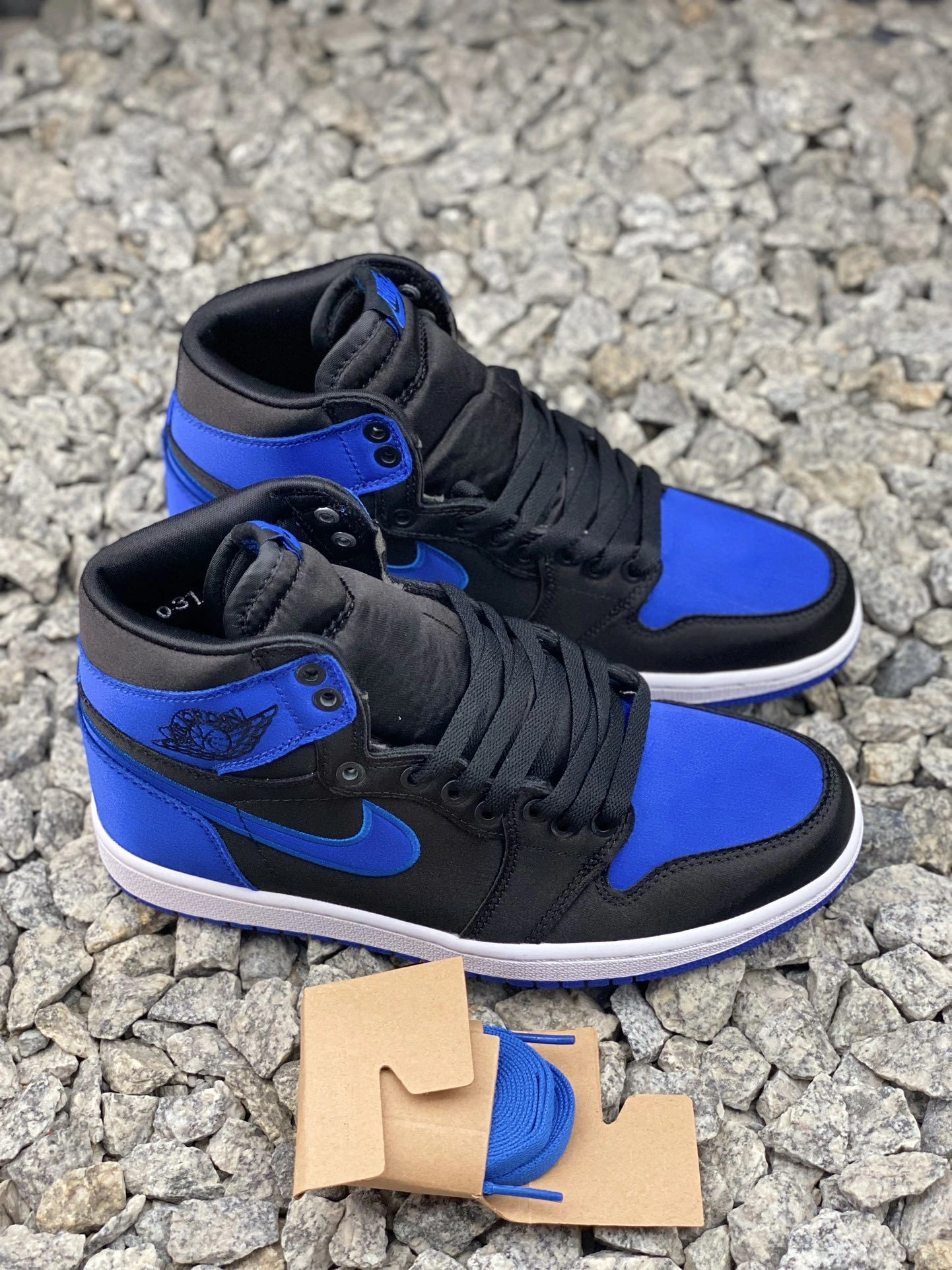 Sneakers3a-- 921193-007 item: C-X578L1213V