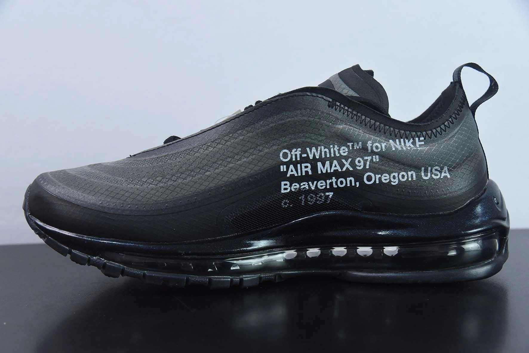 Sneakers3a-- AJ4585-001 item: D-X575A2498