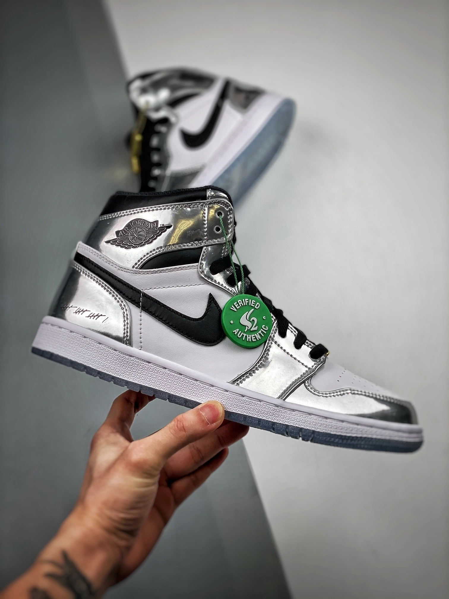Sneakers3a-- AQ7476-016 item: C-X000L1211V