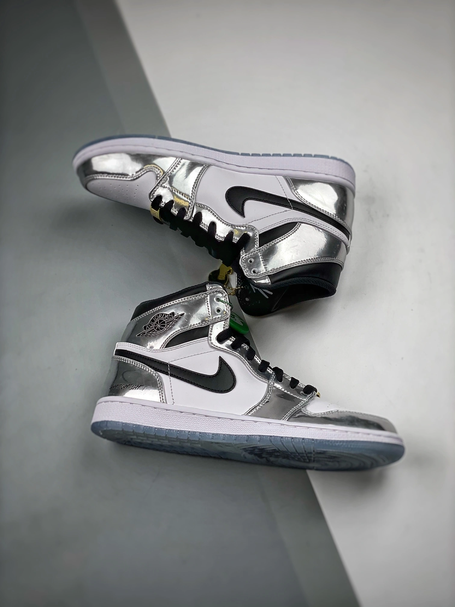Sneakers3a-- AQ7476-016 item: C-X000L1211V