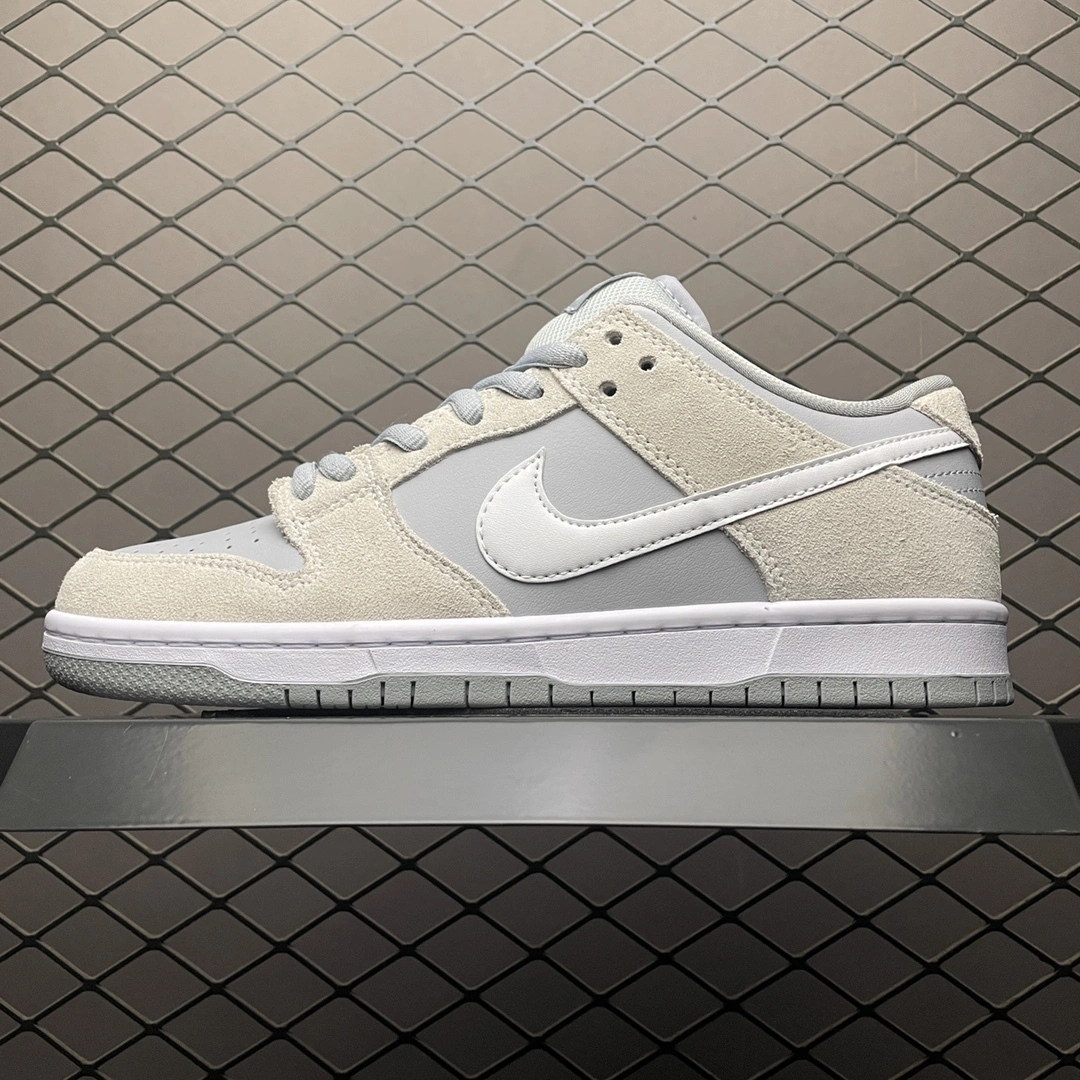 Sneakers3a-- AR0778-110 item: D-X319A2528
