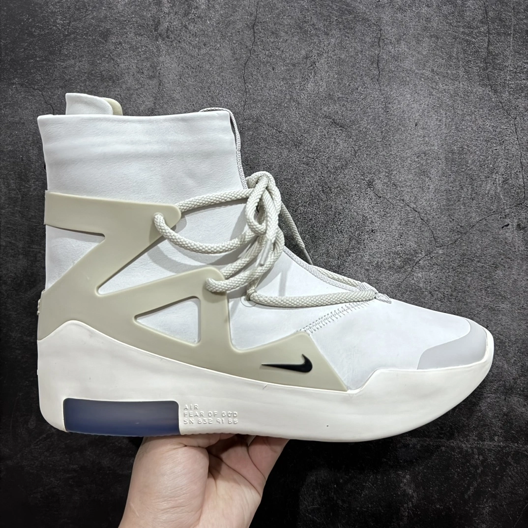 Sneakers3a-- AR4237-100 item: D-X578A2512
