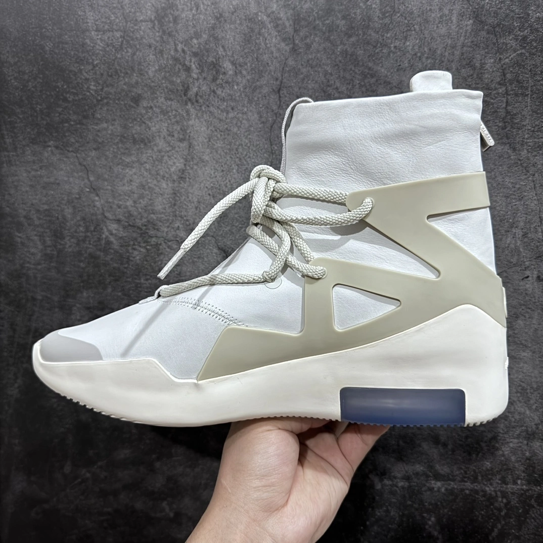 Sneakers3a-- AR4237-100 item: D-X578A2512