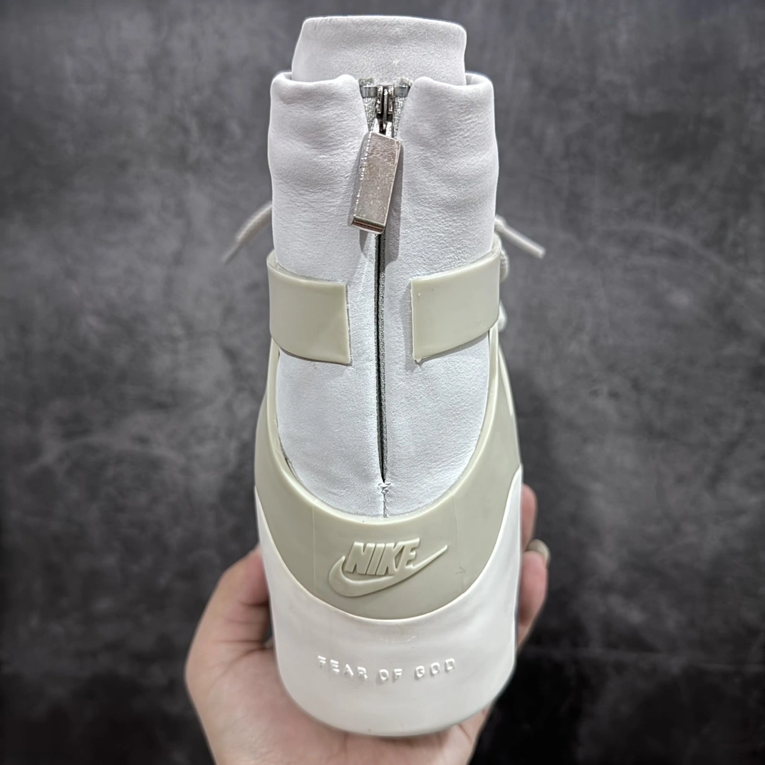 Sneakers3a-- AR4237-100 item: D-X578A2512
