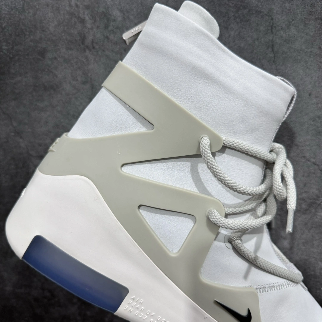 Sneakers3a-- AR4237-100 item: D-X578A2512