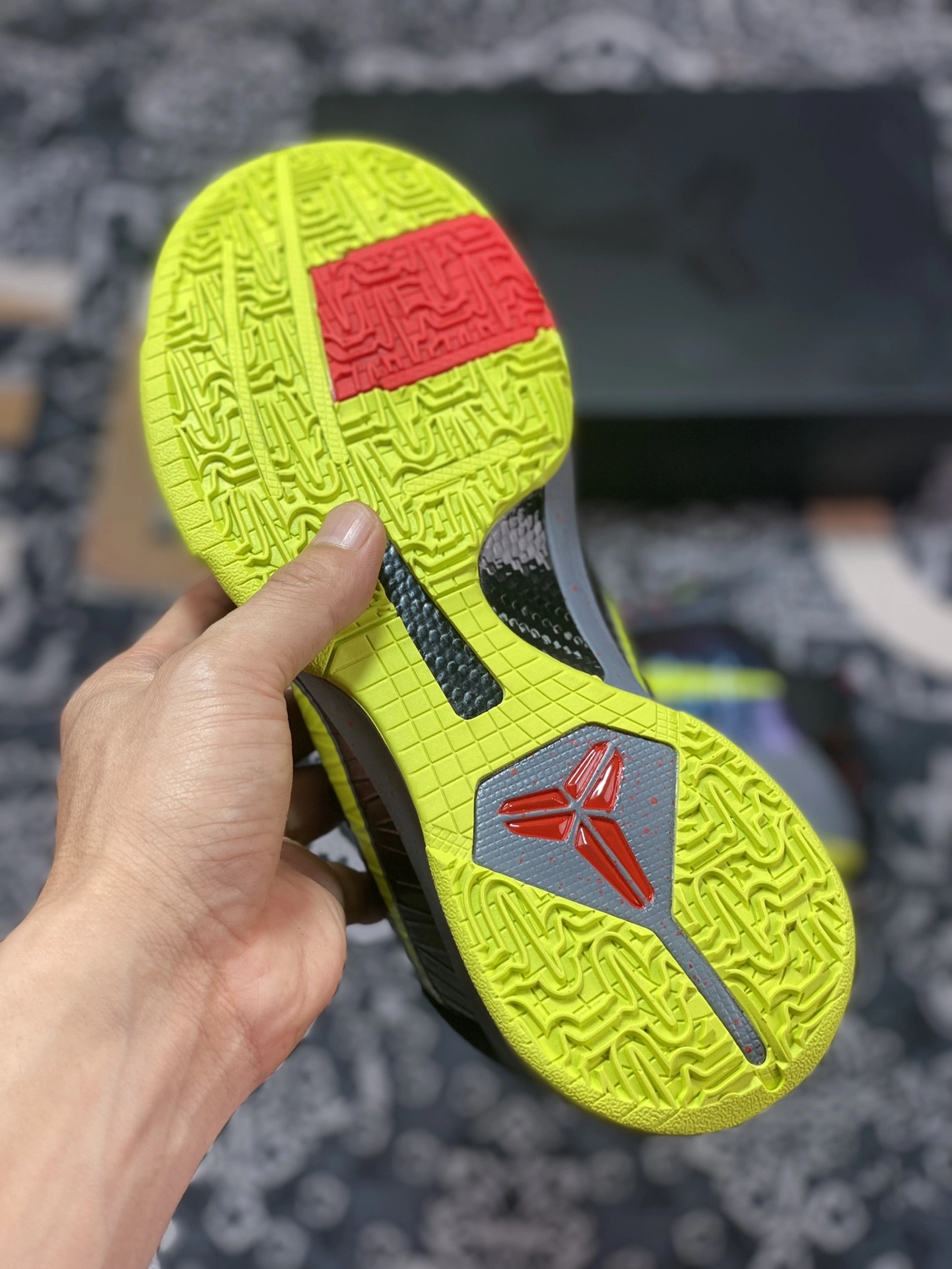 Sneakers3a-- CD4991–001 item: D-X575A2710