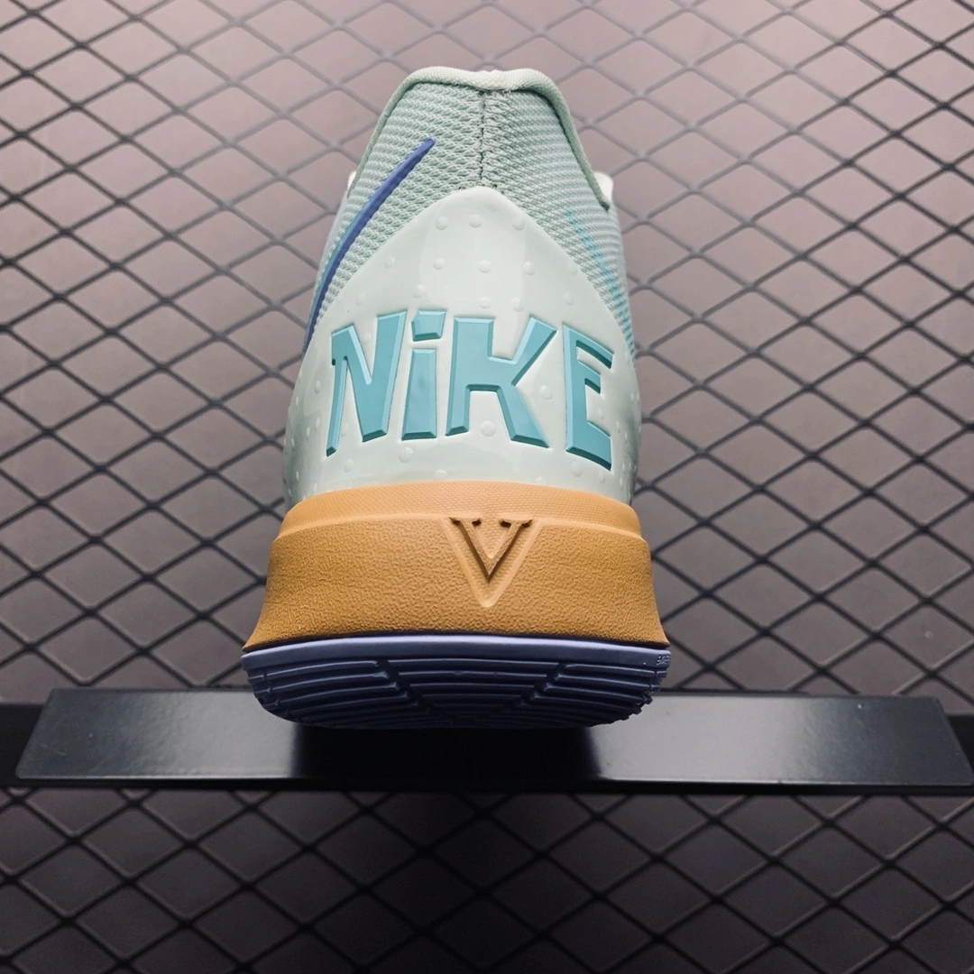 Sneakers3a-- CJ6950-300 item: D-X319A2728