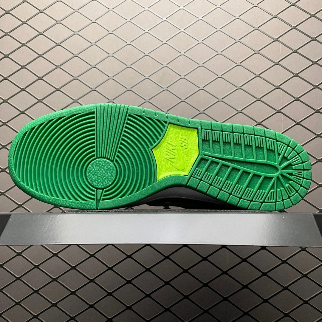 Sneakers3a-- CU3244-100 item: D-X319A2609