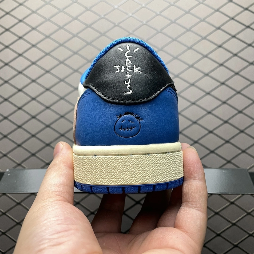 Sneakers3a-- DM7866-140 item: C-X167L1210V