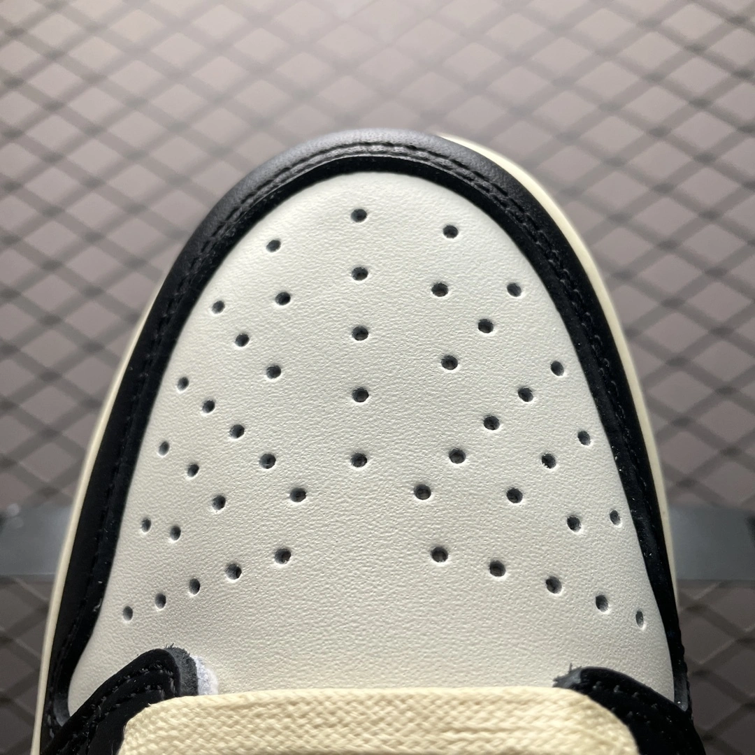 Sneakers3a-- DM7866-140 item: C-X167L1210V