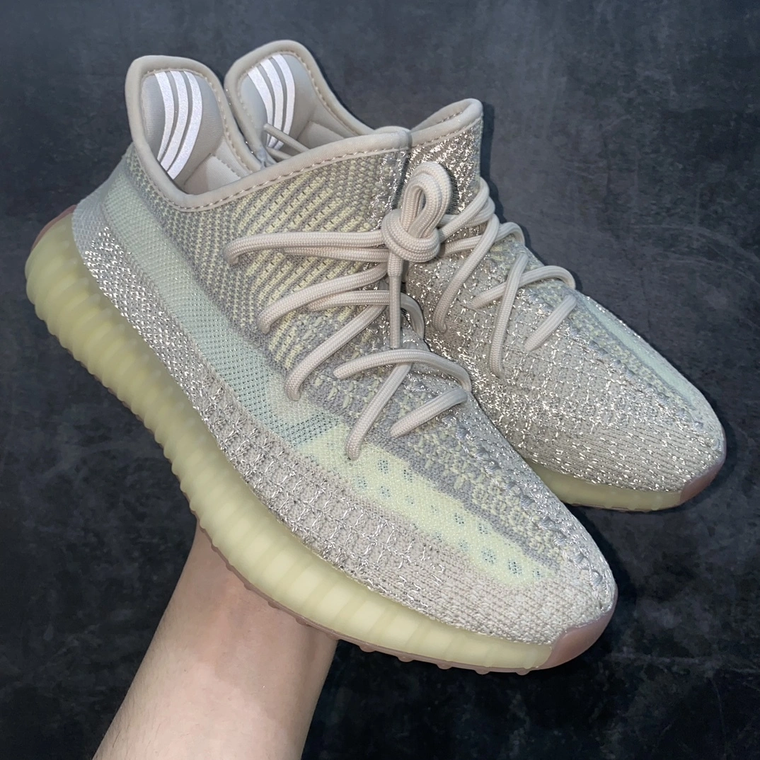 Sneakers3a--350 V2 FW5318 item: C-X000K1204