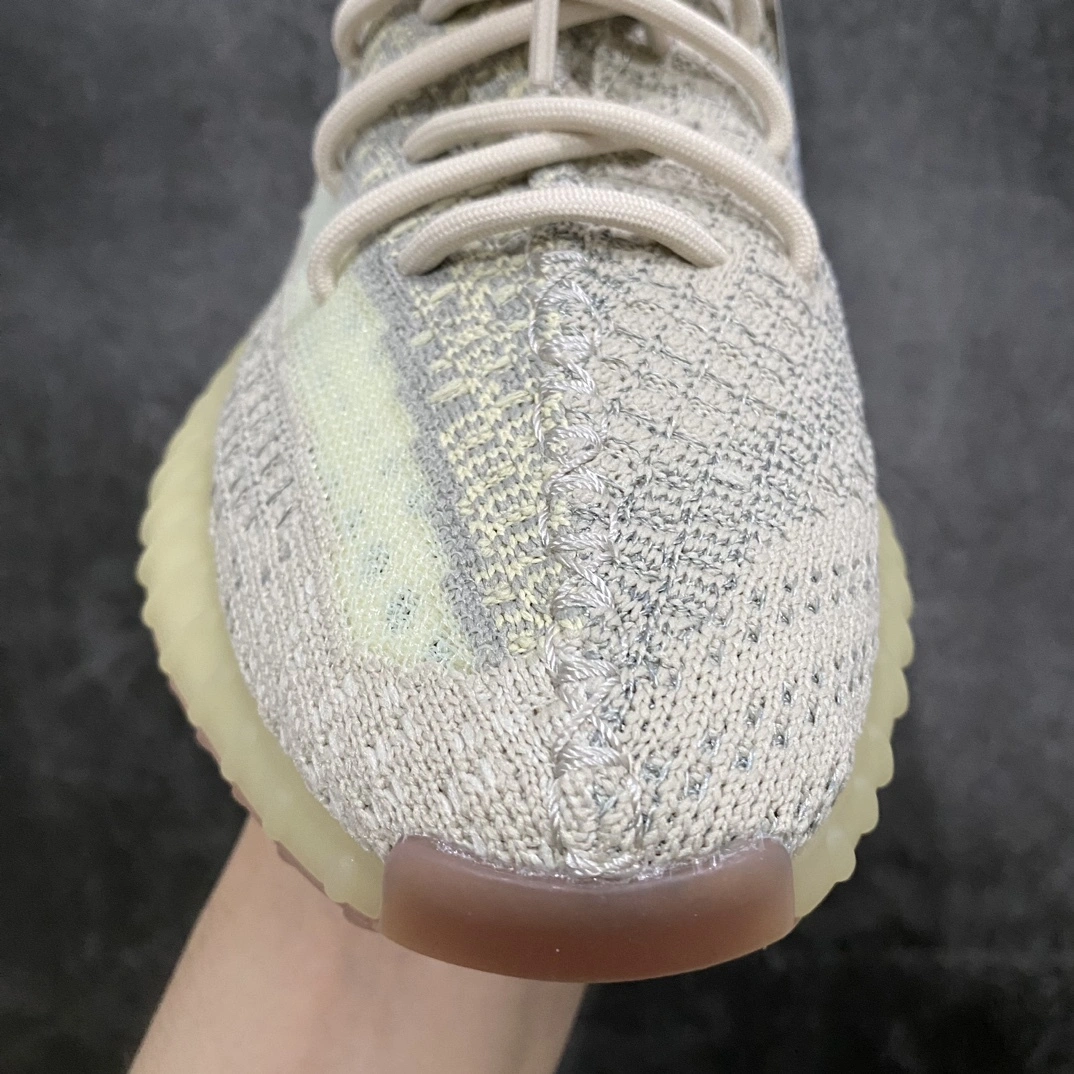 Sneakers3a--350 V2 FW5318 item: C-X000K1204