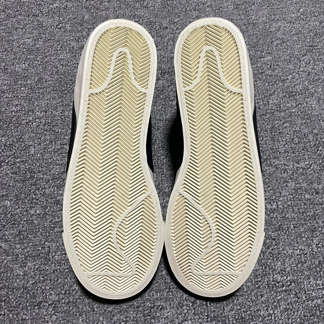 Sneakers3a- AA3832-100 item: D-X319A2450