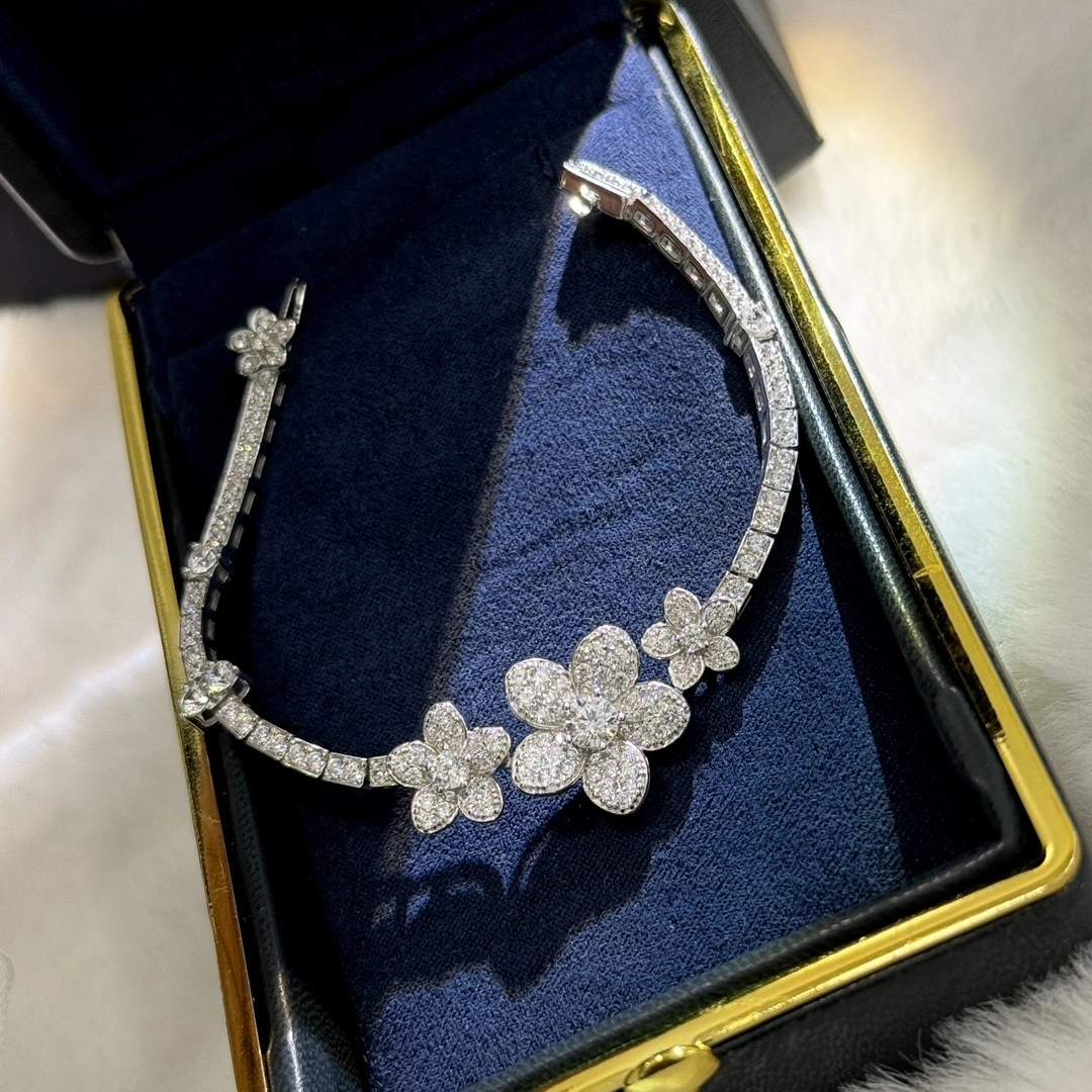Sparkle Jewelry - 6r1ff A3706 S925 silver item:D-S092L2724