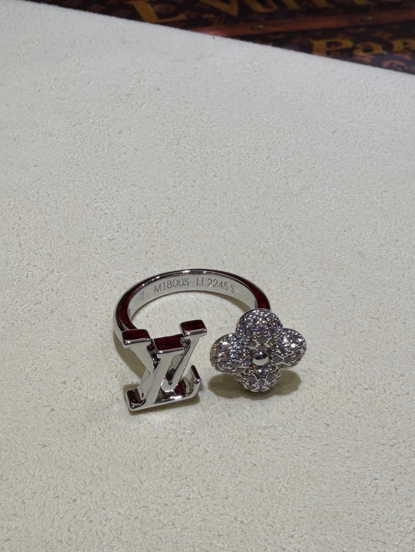 Sparkle Jewelry-- 8V 25ss item:E-S392L1495H