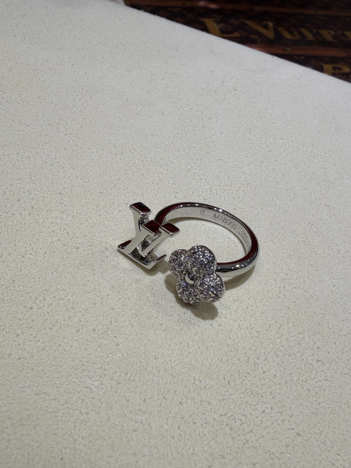 Sparkle Jewelry-- 8V 25ss item:E-S392L1495H