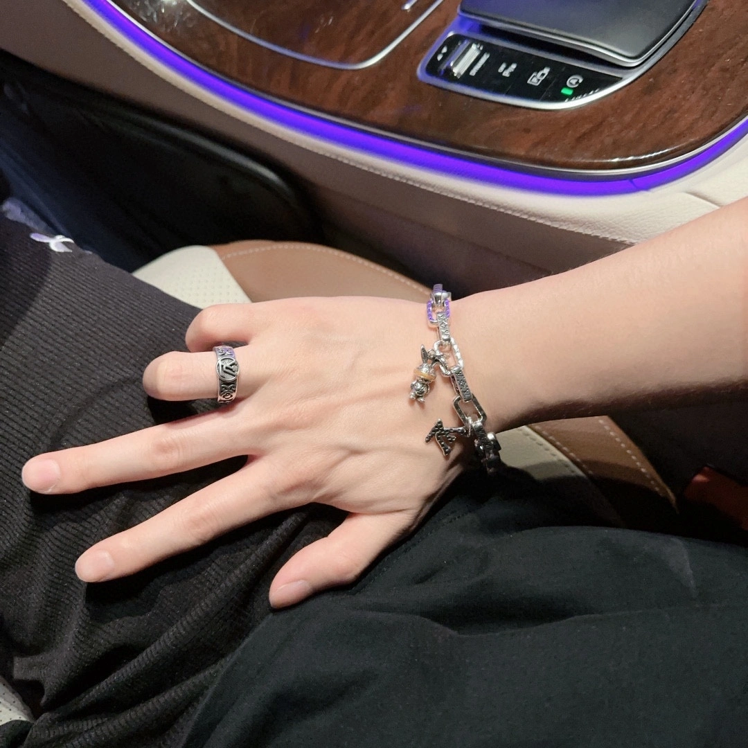 Sparkle Jewelry - 8V silver item:D-S092L3015