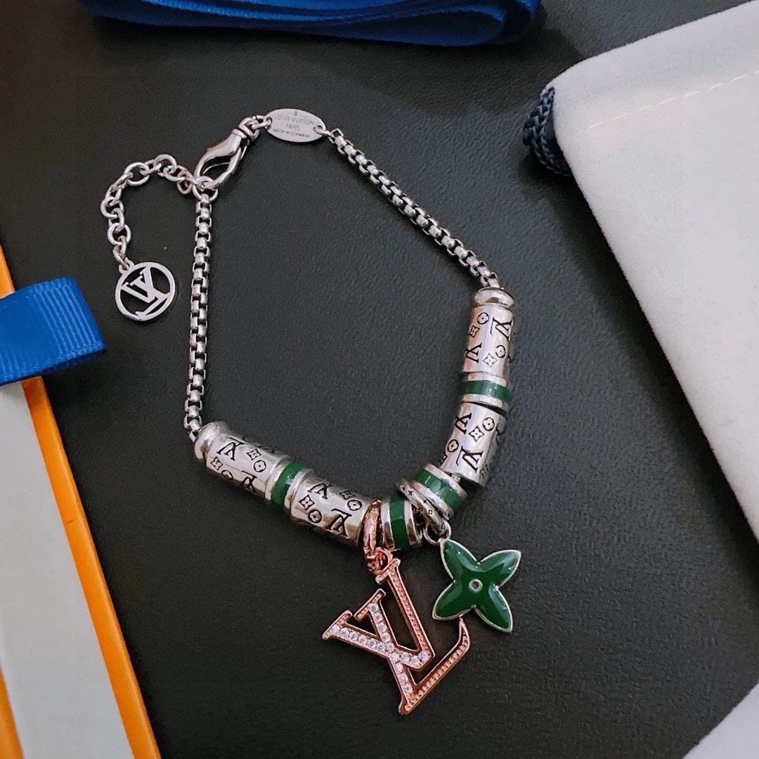 Sparkle Jewelry - 8V silver item:D-S092L3022