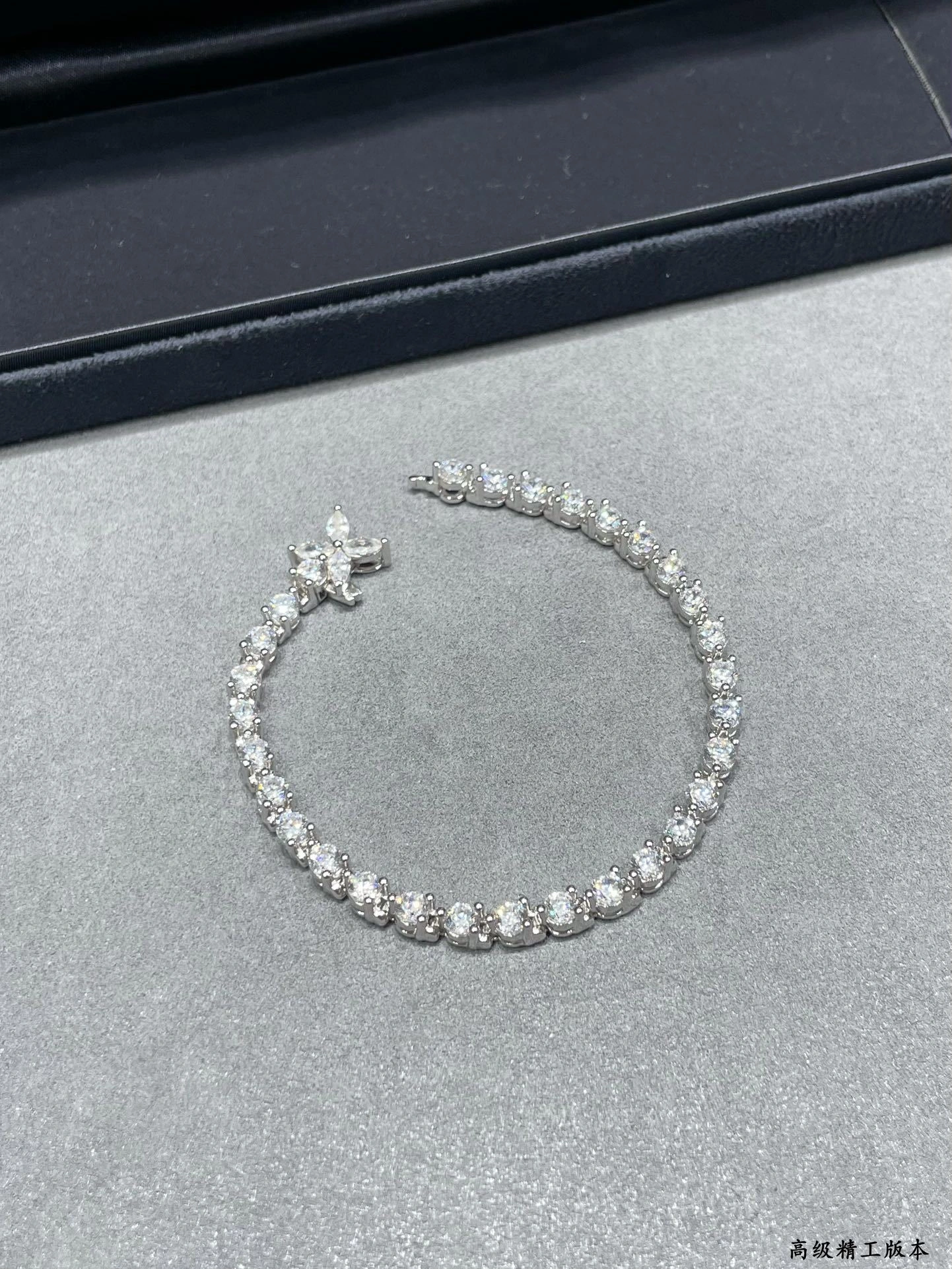 Sparkle Jewelry - Tiff19y&3o S925 Silver item:D-S092L3132