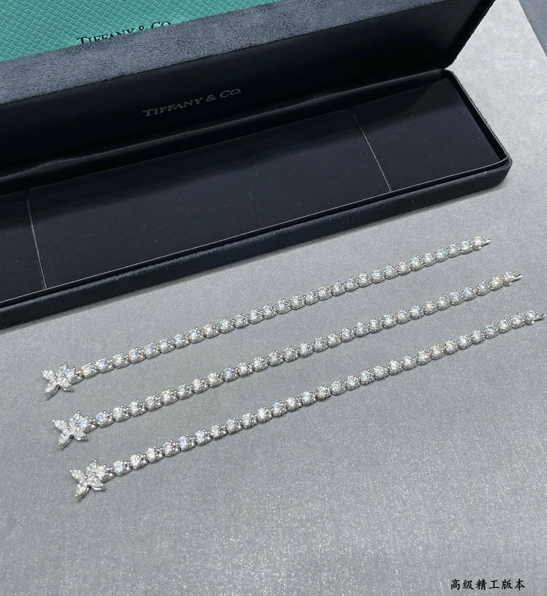 Sparkle Jewelry - Tiff19y&3o S925 Silver item:D-S092L3132
