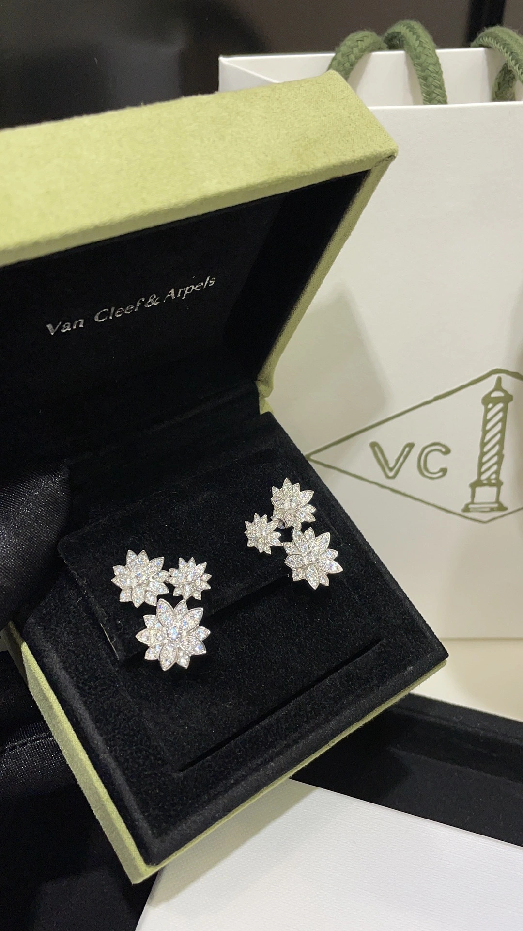 Sparkle jewelry -- 1rp58s Lotus item:D-S392G2520
