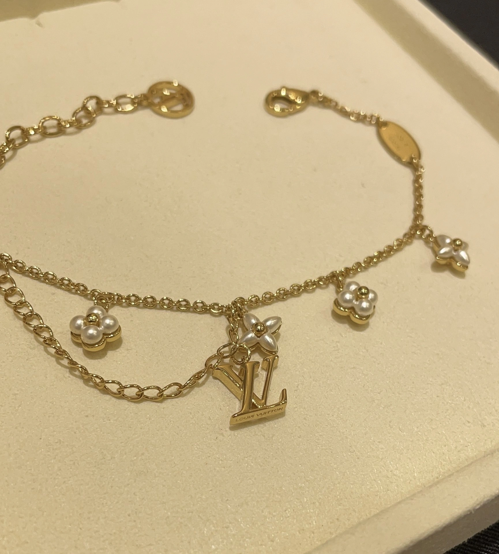 Sparkle jewelry -- 8V Floragram item:D-S392G2516