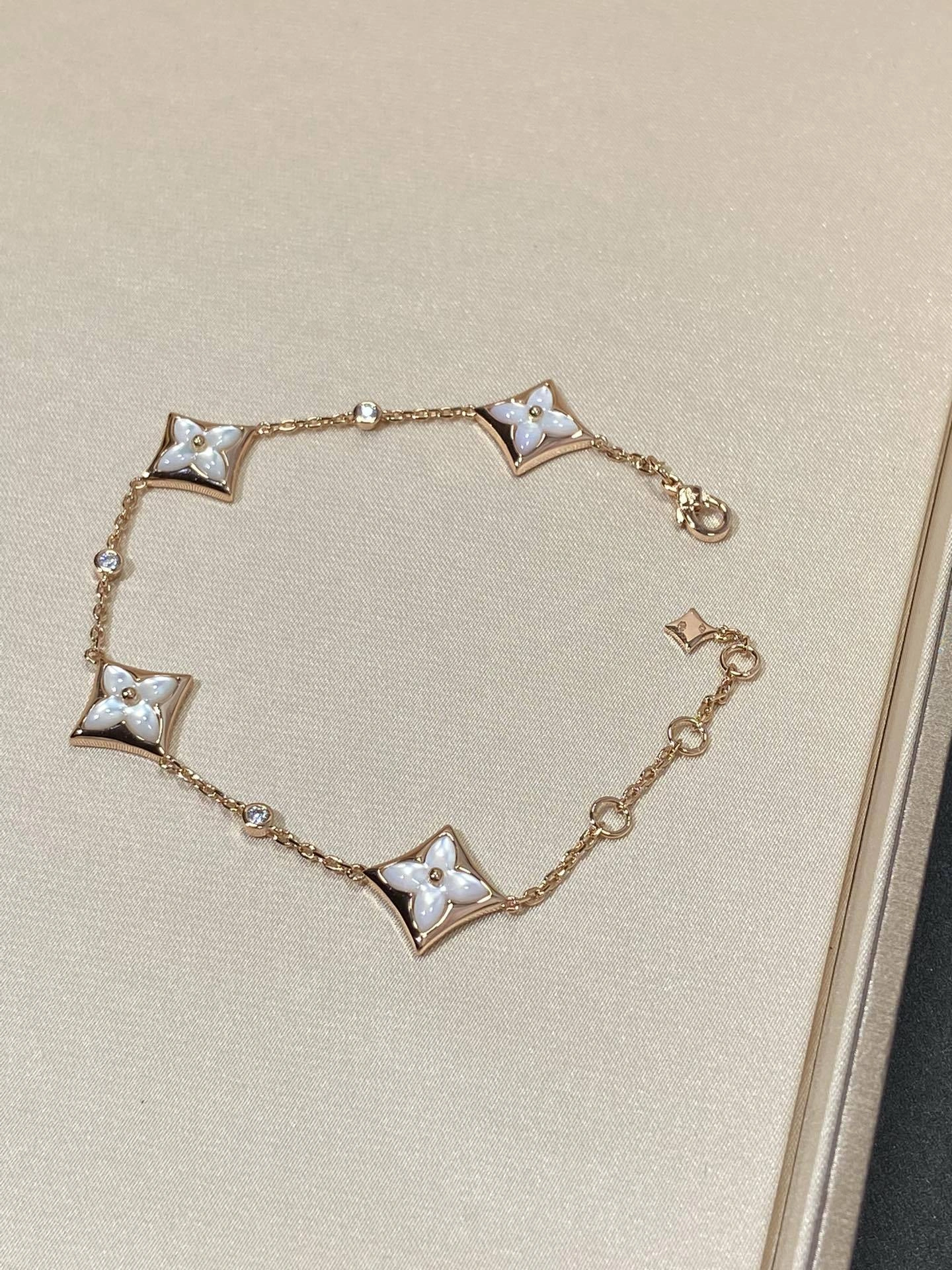 &Sparkle jewelry -- 8V item:D-S392G2514