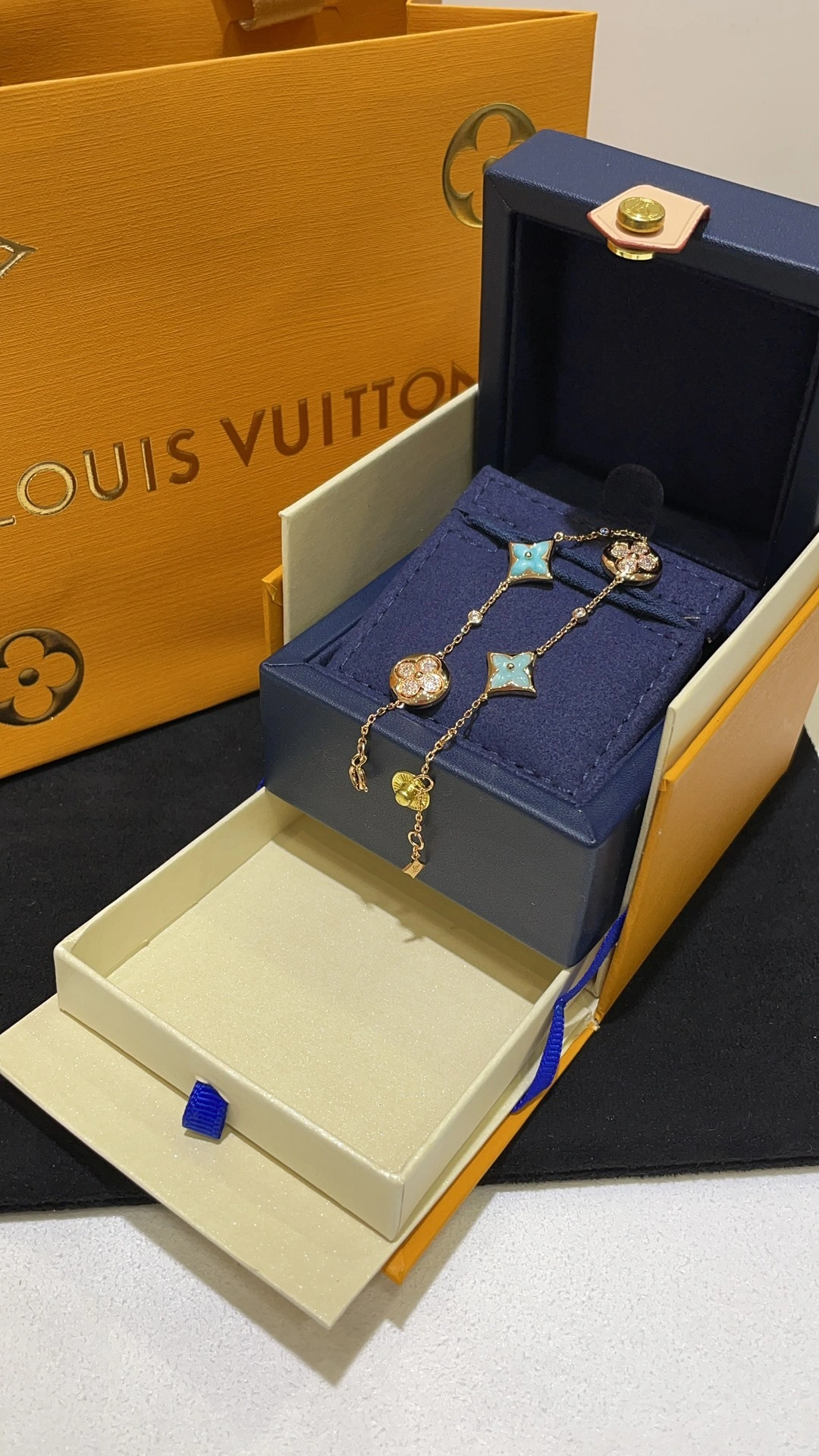 Sparkle jewelry -- 8V item:D-S392G2515