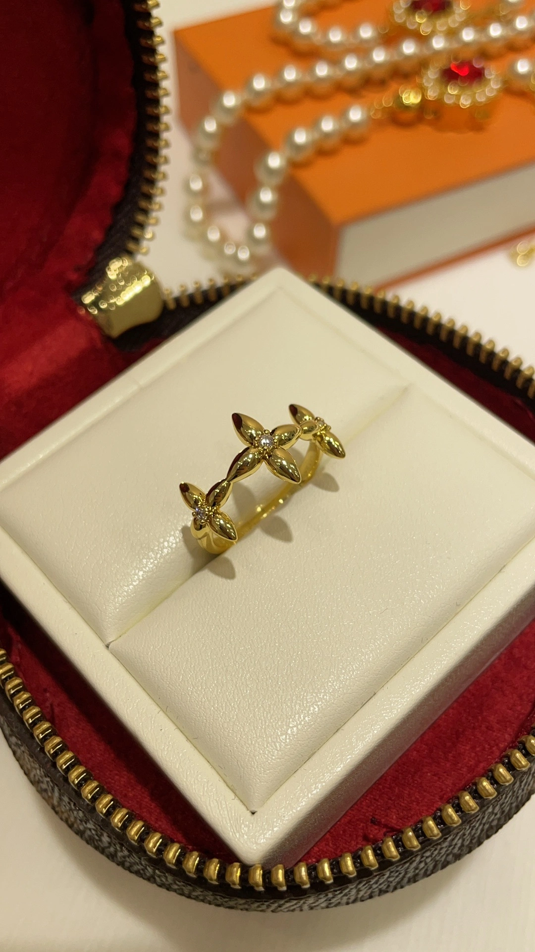 Sparkle jewelry -- 8V item:D-S392G2518