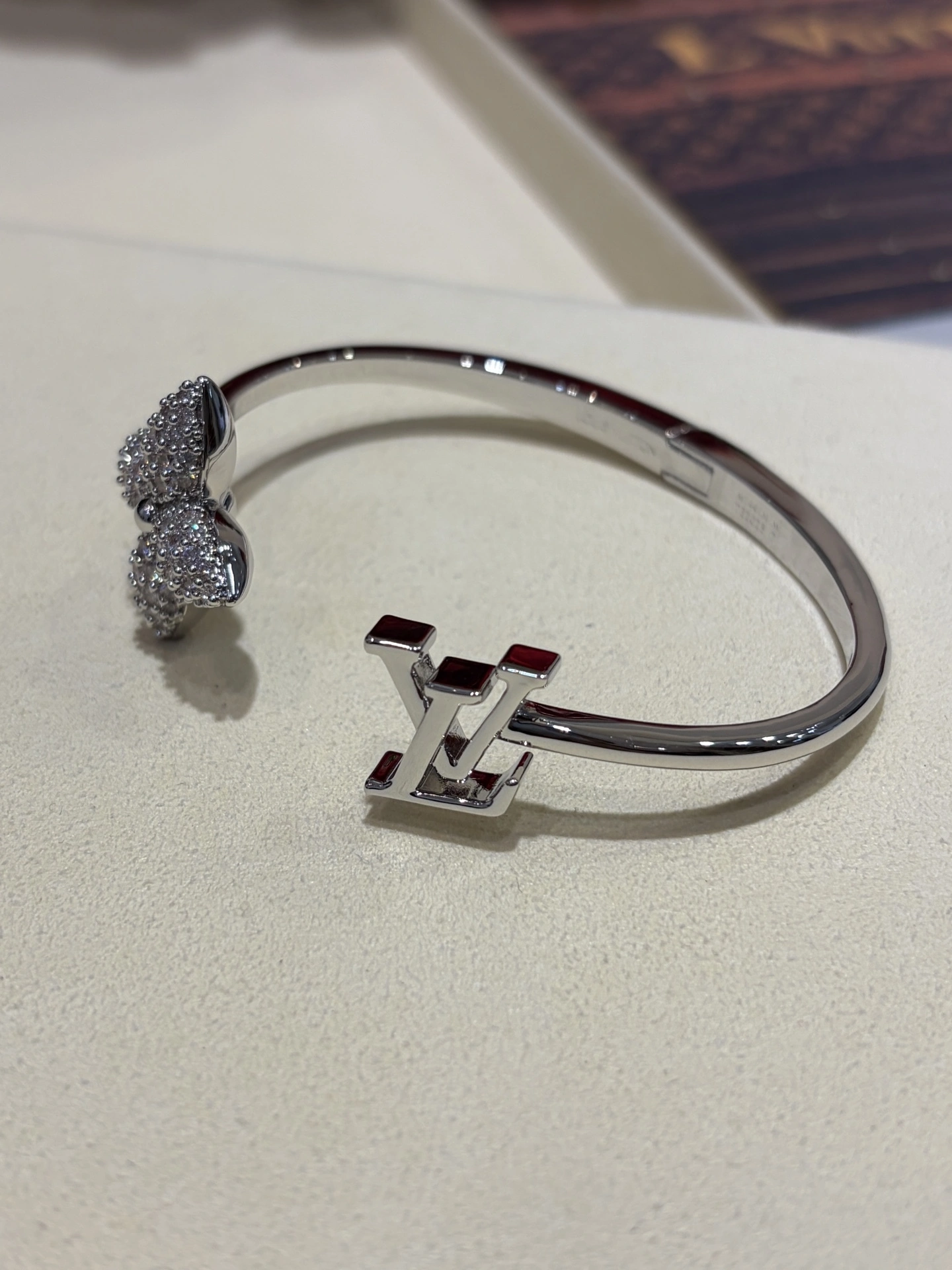 Sparkle jewelry-- 8V 25ss bracelet item:E-S392L1395H