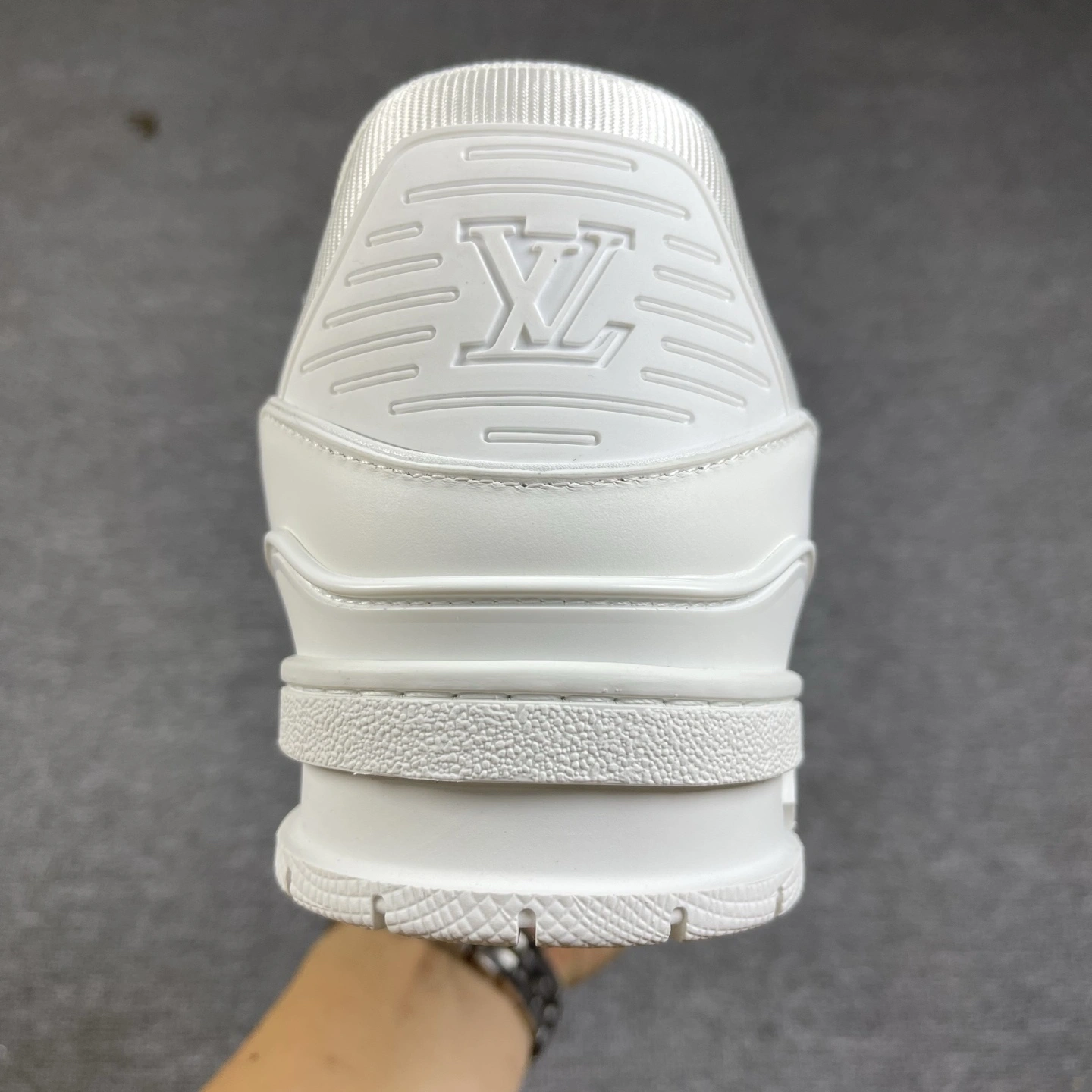 TH-- 8V 1A9G4Z Trainer item:ET-X234L0138B