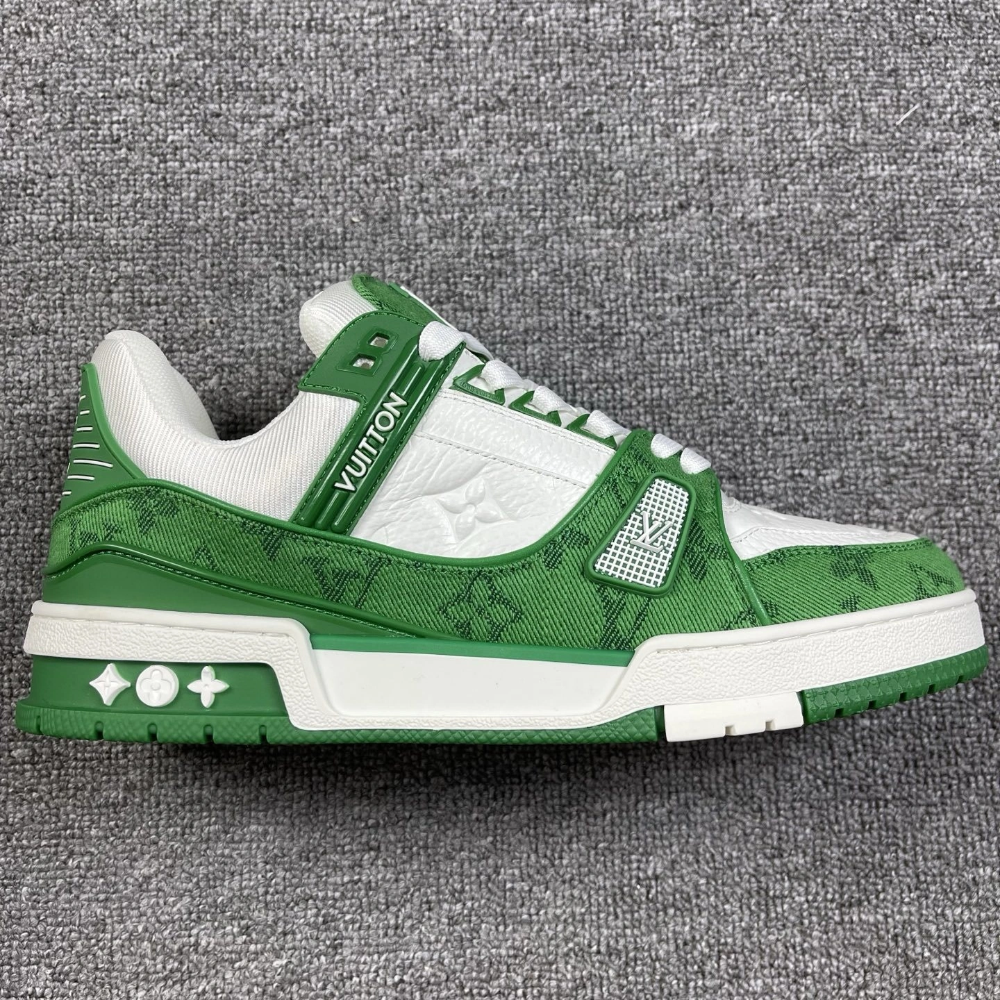 TH-- 8V 1A9JI1 Trainer item:ET-X234L0122B