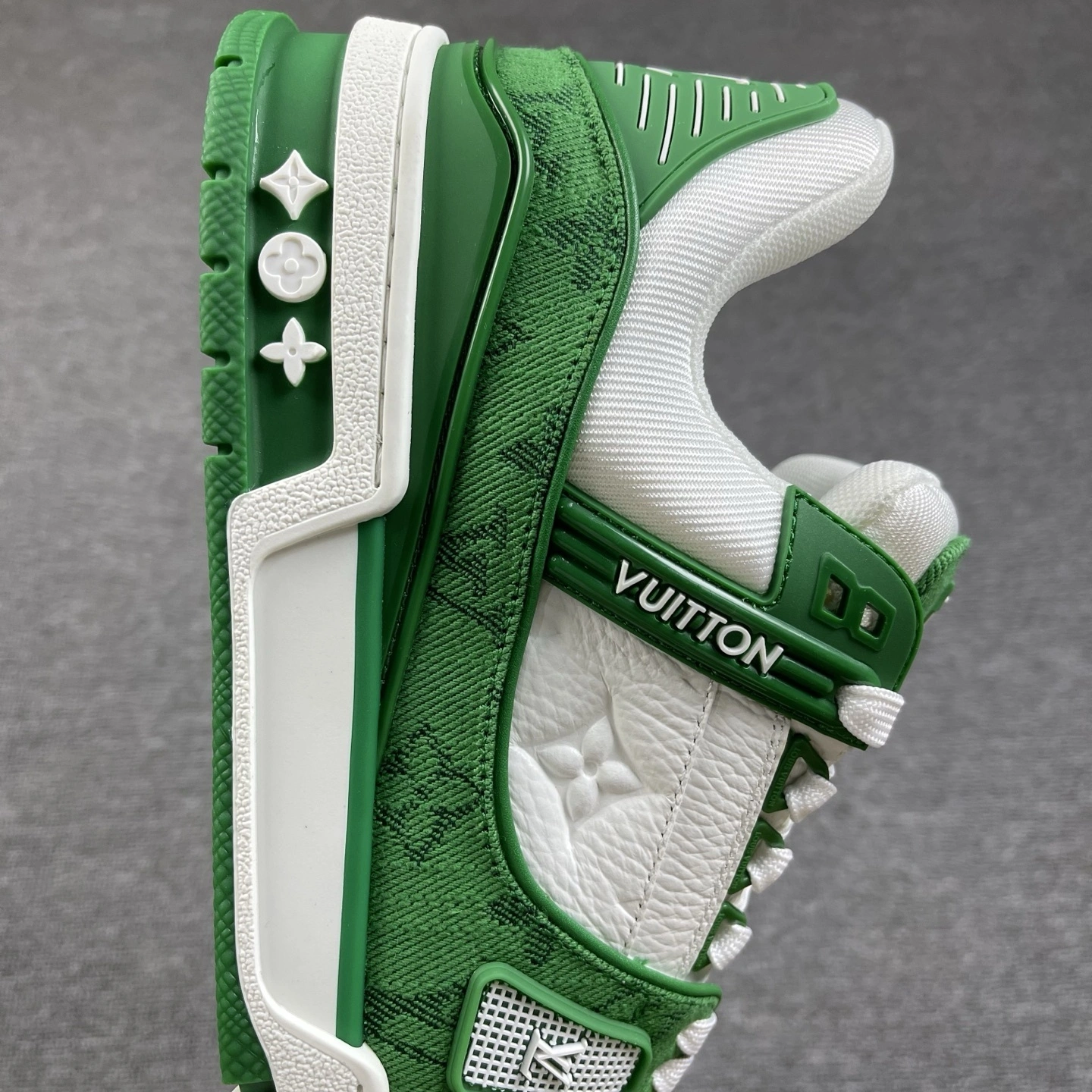 TH-- 8V 1A9JI1 Trainer item:ET-X234L0122B