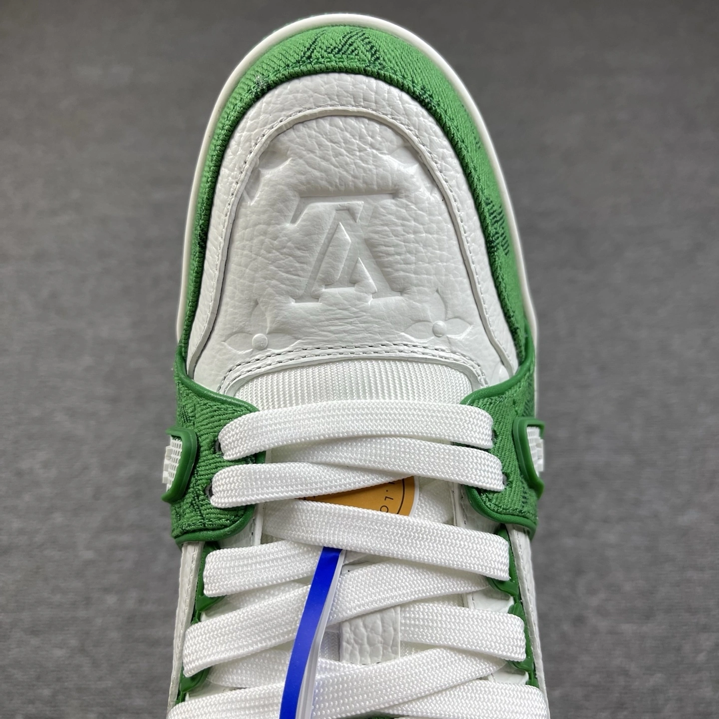 TH-- 8V 1A9JI1 Trainer item:ET-X234L0122B