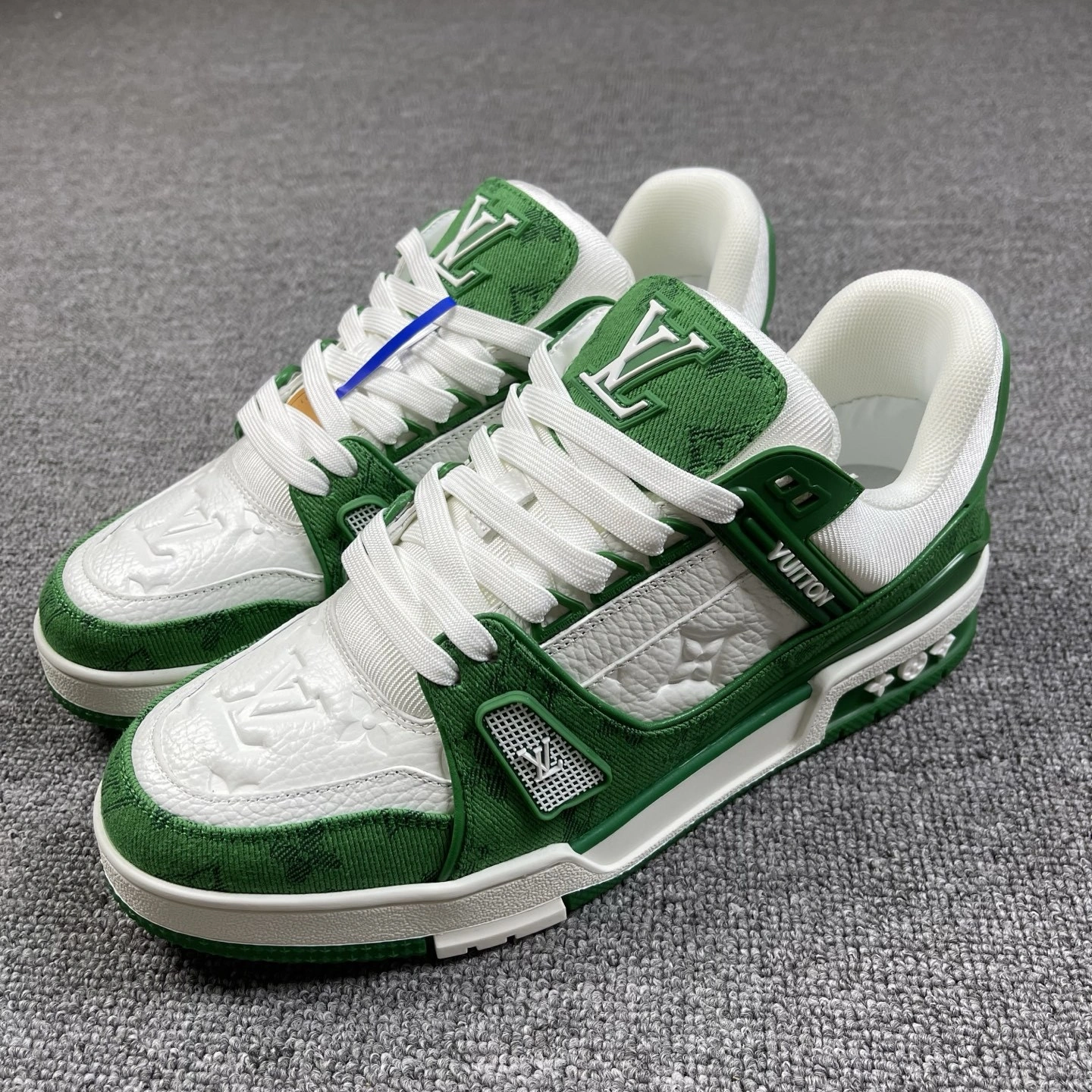 TH-- 8V 1A9JI1 Trainer item:ET-X234L0122B
