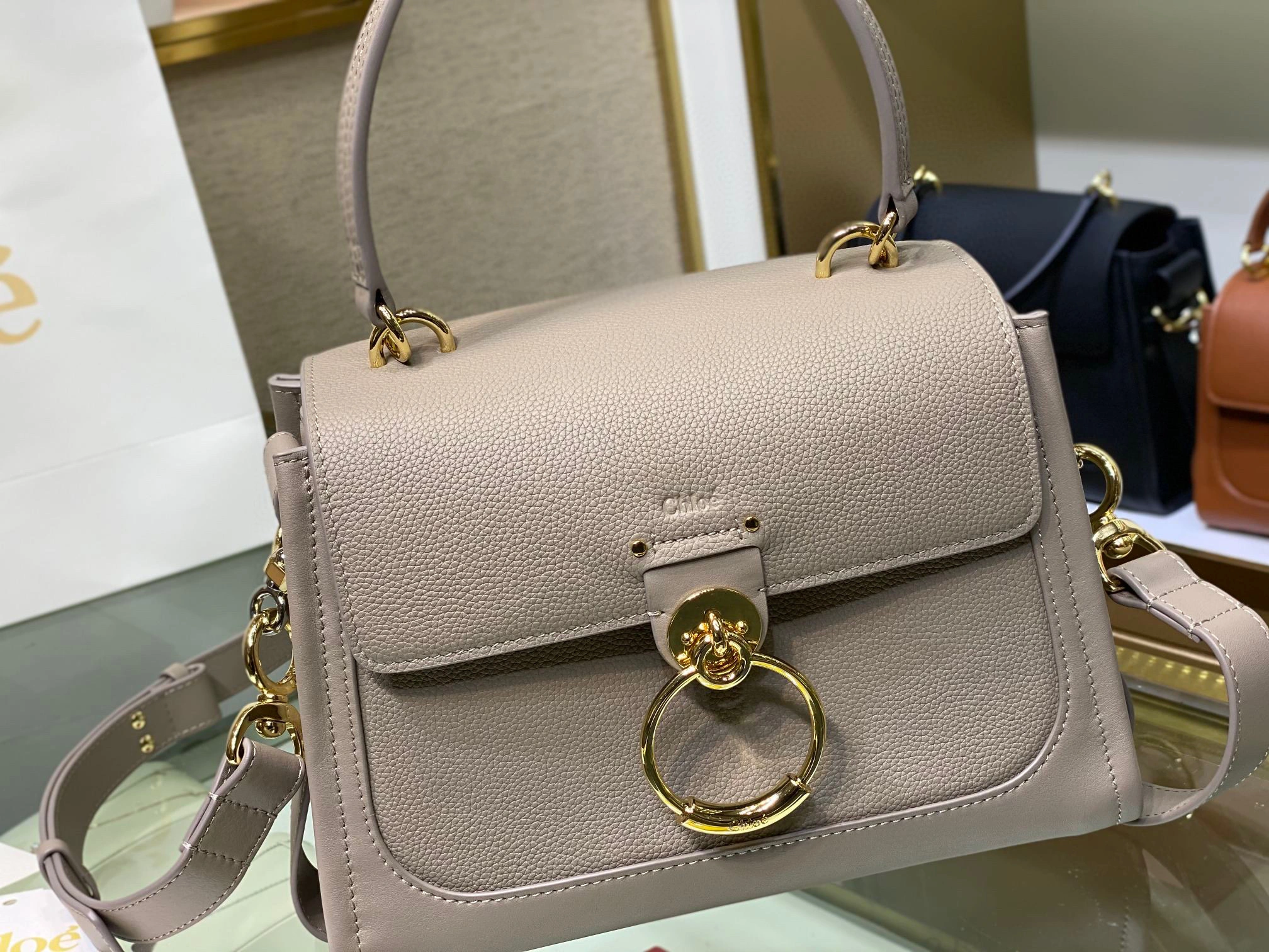 Tess Day item:B-B088B1127