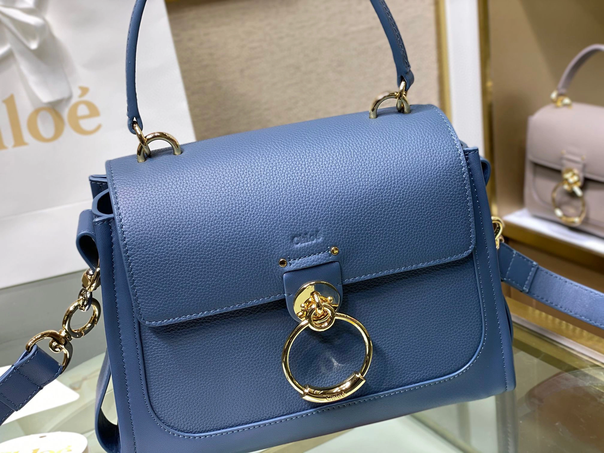 Tess Day item:B-B088B1128