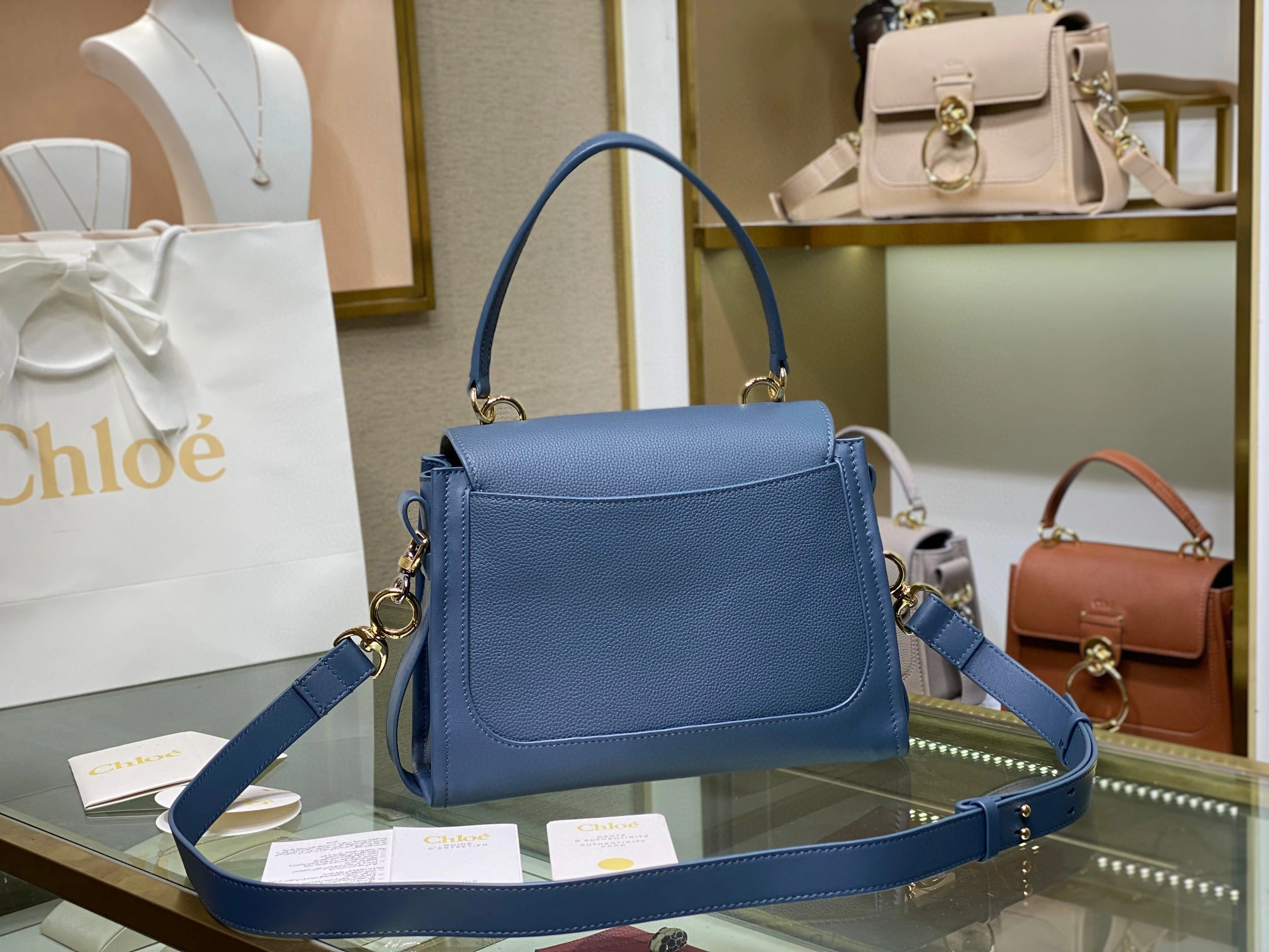 Tess Day item:B-B088B1128