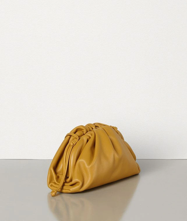 The pouch buttermilk skin 585852VCP407687，counters quality item: 086I134BO680I1436