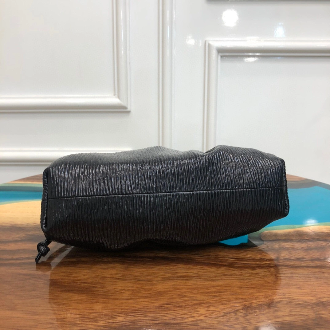 The pouch counters quality item: 086I134BO68OI1505