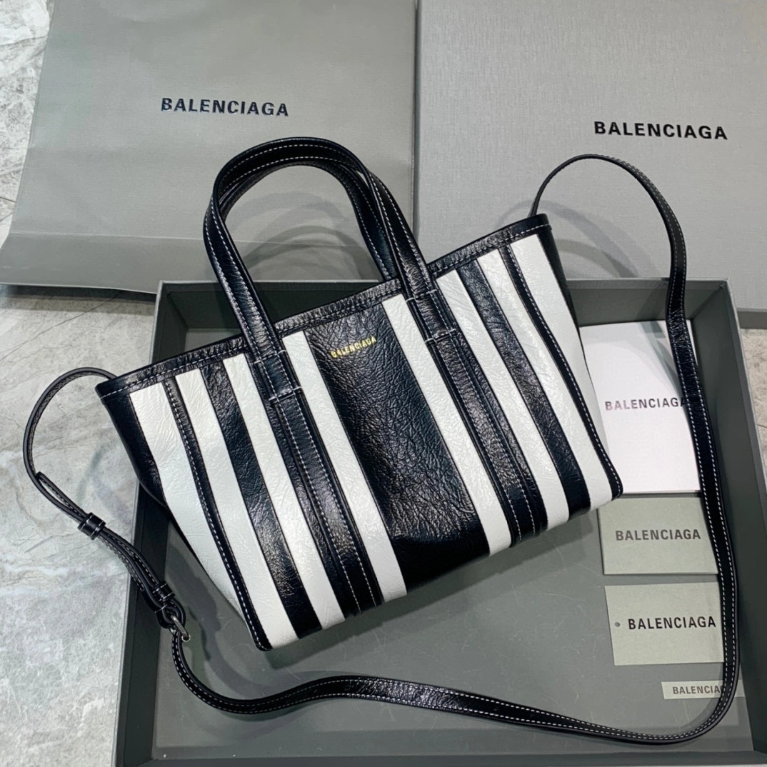 Tote item:B-B202A2314