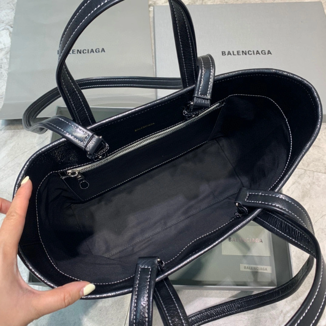 Tote item:B-B202A2315