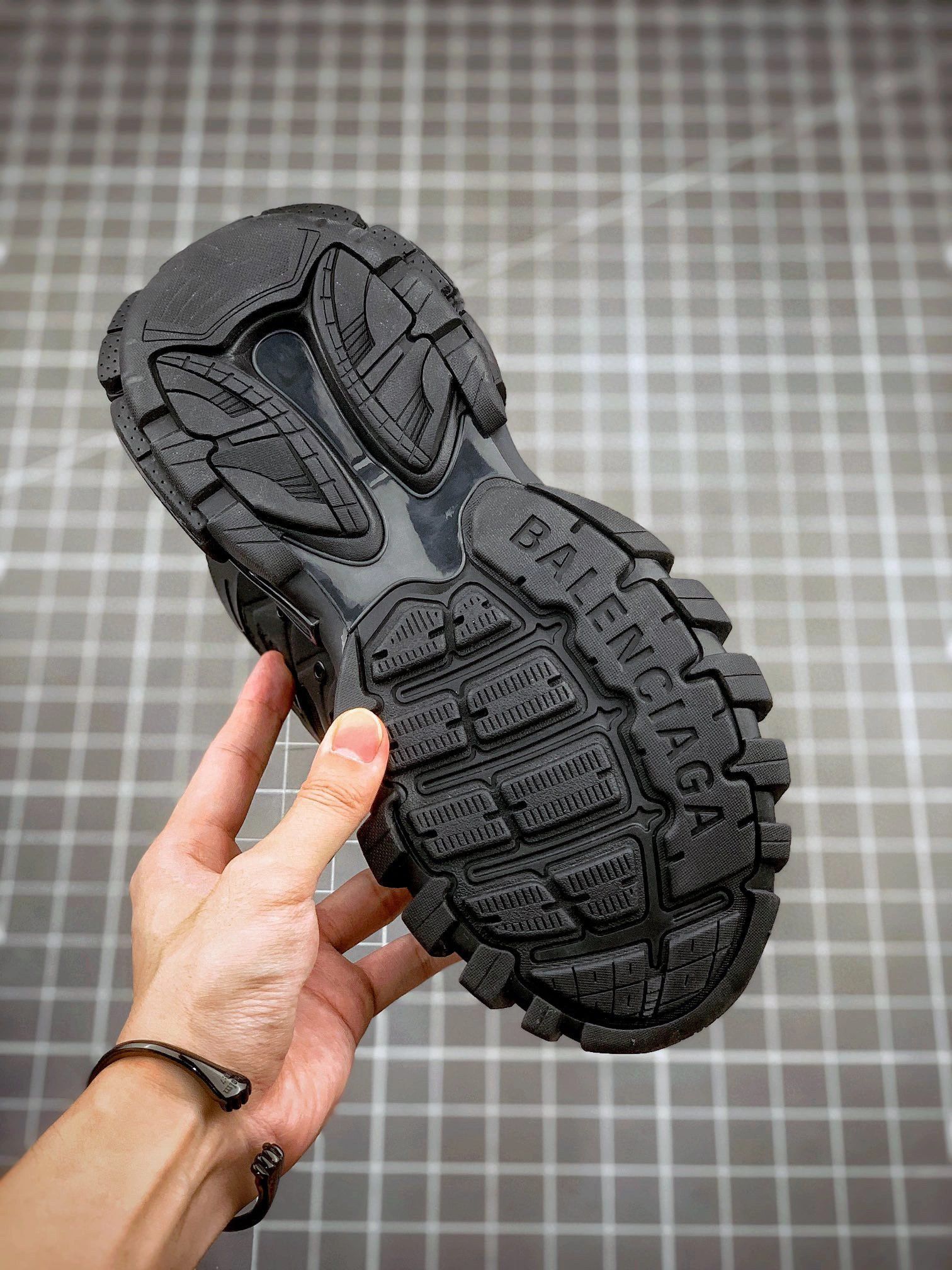 &&Track item number: A-X167I02494T