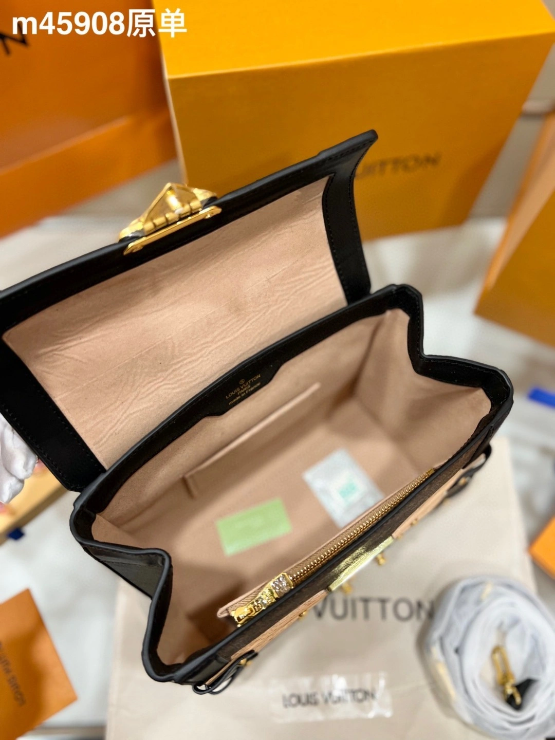 Trianon M45908 item : BT-B040B1835